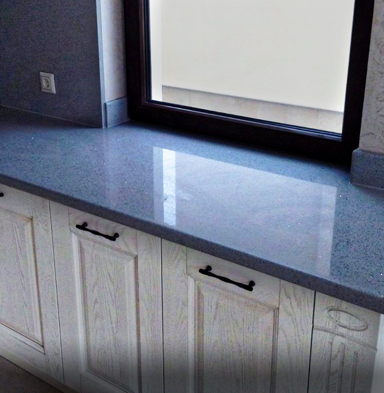 Монтаж на кухненски плот от камък